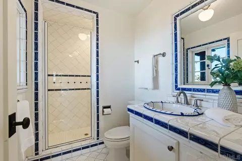 Bath - 1205 Muirlands Dr, La Jolla, CA 92037 photo 4 of 4