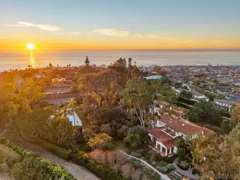 View/Area - 1205 Muirlands Dr, La Jolla, CA 92037 photo 2 of 7