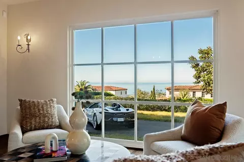 Living - 1205 Muirlands Dr, La Jolla, CA 92037 photo 3 of 7