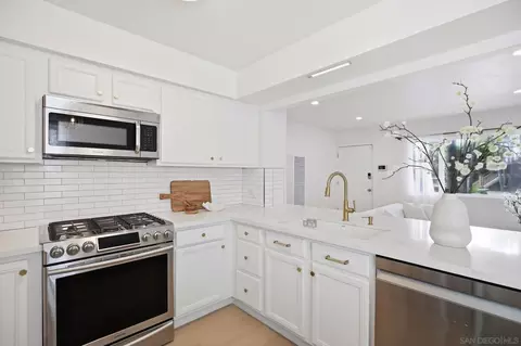 Kitchen - 3932 9th Ave #5, San Diego, CA 92103 photo 5 of 13