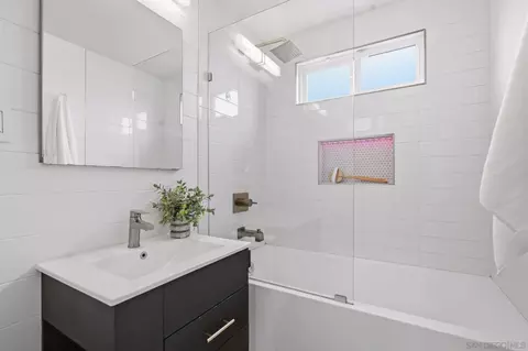 Bath - 3932 9th Ave #5, San Diego, CA 92103 photo 1 of 3