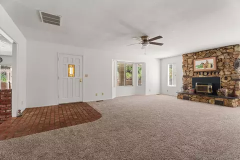 Living - 2906 Lakeview Dr, Julian, CA 92036 photo 1 of 9