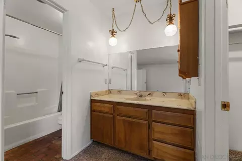 Bath - 2906 Lakeview Dr, Julian, CA 92036 photo 2 of 3