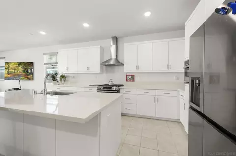 Kitchen - 35617 Blue Bretton Dr, Fallbrook, CA 92028 photo 1 of 6