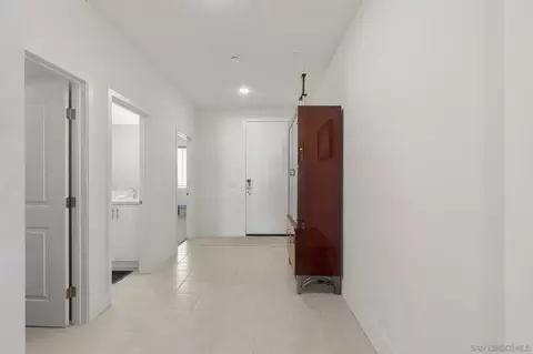 Entry Way - 35617 Blue Bretton Dr, Fallbrook, CA 92028 photo 3 of 4