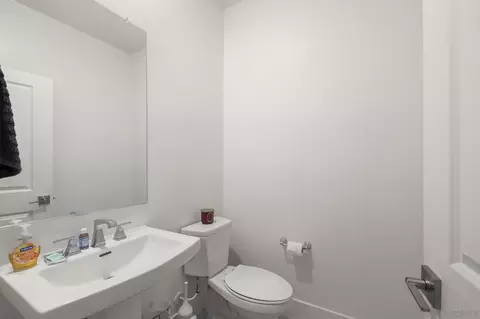 Bath - 35617 Blue Bretton Dr, Fallbrook, CA 92028 photo 4 of 4