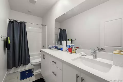 Bath - 35617 Blue Bretton Dr, Fallbrook, CA 92028 photo 3 of 4