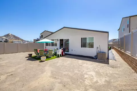 Exterior - 35617 Blue Bretton Dr, Fallbrook, CA 92028 photo 8 of 10
