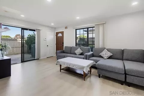 10142 Caminito Zar, San Diego, CA 92126