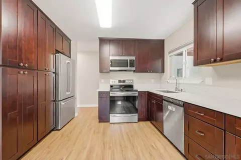 5513 Adobe Fls #5, San Diego, CA 92120