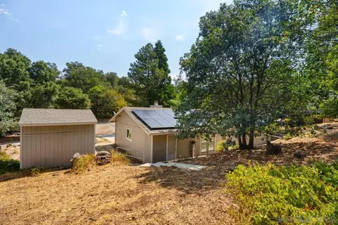 Exterior - 3004 Pine Crst, Julian, CA 92036 photo 3 of 4