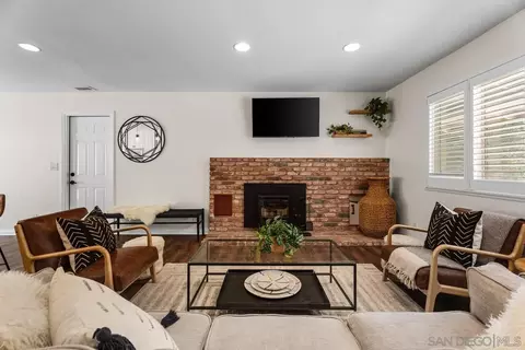 Living - 3004 Pine Crst, Julian, CA 92036 photo 2 of 4