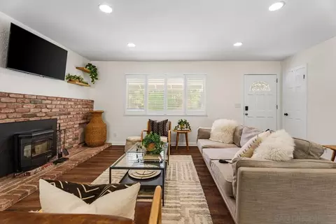 Living - 3004 Pine Crst, Julian, CA 92036 photo 3 of 4