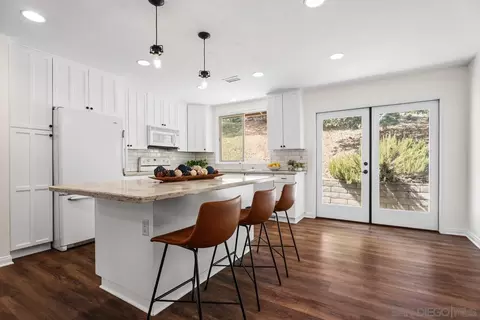 Kitchen - 3004 Pine Crst, Julian, CA 92036 photo 1 of 6