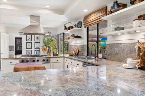 Kitchen - 111 Morro Hills Rd, Fallbrook, CA 92028 photo 2 of 4