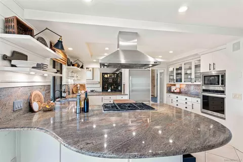 Kitchen - 111 Morro Hills Rd, Fallbrook, CA 92028 photo 1 of 4