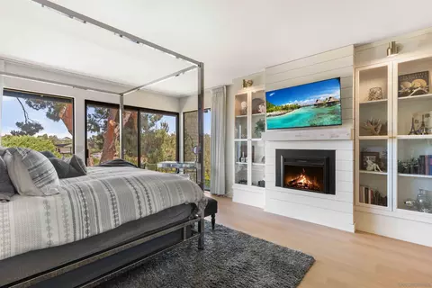 Bedroom - 111 Morro Hills Rd, Fallbrook, CA 92028 photo 2 of 4