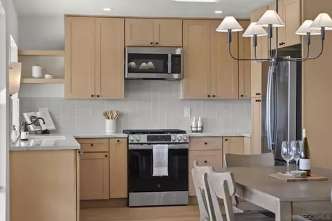 12602 Senda Acantilada, San Diego, CA 92128