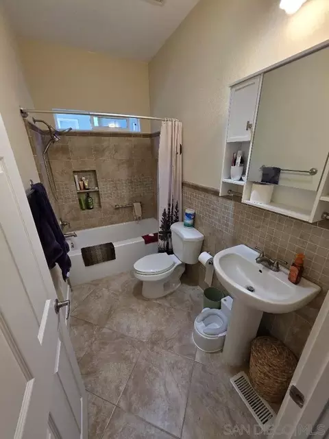 Bath - 3909 Reche Rd #179, Fallbrook, CA 92028 photo 2 of 4