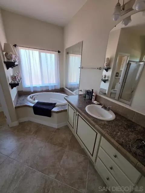Bath - 3909 Reche Rd #179, Fallbrook, CA 92028 photo 4 of 4