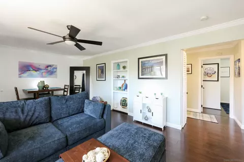2040 Robinson #C, San Diego, CA 92104