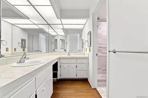 Bath - 4701 Date Ave #117, La Mesa, CA 91942 photo 1 of 1