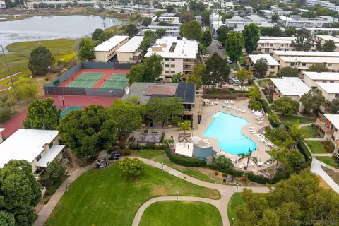 4062 Valeta #334, San Diego, CA 92110