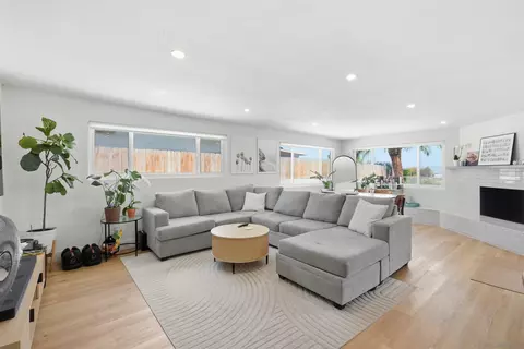 Living - 168 Manton Way, Vista, CA 92084 photo 4 of 4