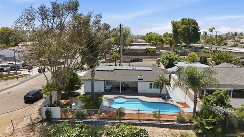 View/Area - 168 Manton Way, Vista, CA 92084 photo 11 of 16