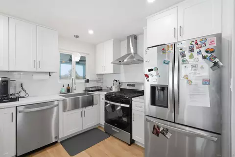 Kitchen - 168 Manton Way, Vista, CA 92084 photo 6 of 8