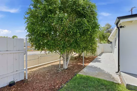 Exterior - 168 Manton Way, Vista, CA 92084 photo 13 of 20