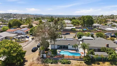 View/Area - 168 Manton Way, Vista, CA 92084 photo 7 of 16