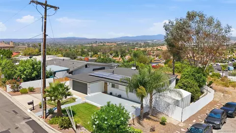 View/Area - 168 Manton Way, Vista, CA 92084 photo 2 of 16