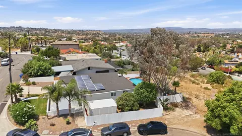 View/Area - 168 Manton Way, Vista, CA 92084 photo 5 of 16