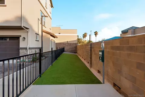 Exterior - 404 Zoey Ln, Encinitas, CA 92024 photo 6 of 6