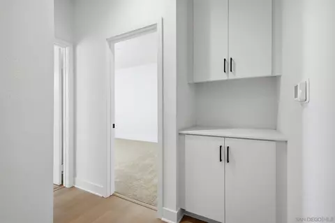 Entry Way - 404 Zoey Ln, Encinitas, CA 92024 photo 1 of 2