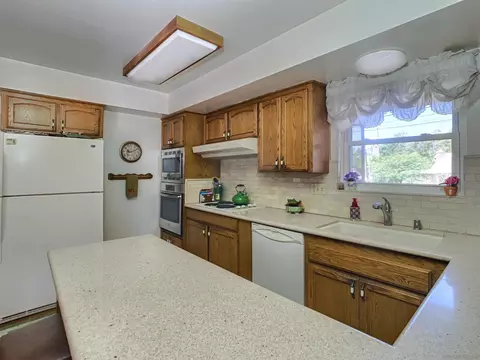 Kitchen - 6345 Primrose, La Mesa, CA 91942 photo 2 of 2