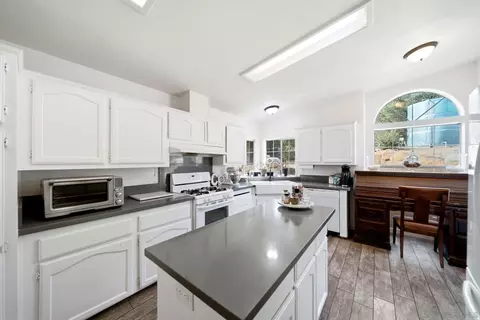 Kitchen - 20855 Cinnamon Dr, Jamul, CA 91935 photo 5 of 6