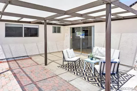 Exterior - 520 La Barca St, Spring Valley, CA 91977 photo 4 of 11