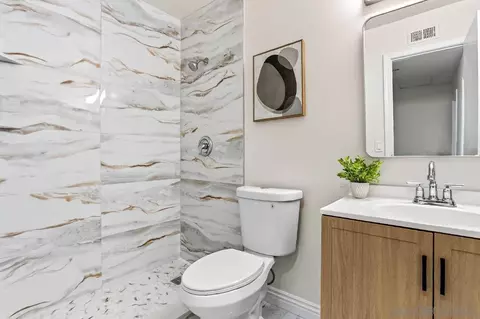 Bath - 520 La Barca St, Spring Valley, CA 91977 photo 1 of 2