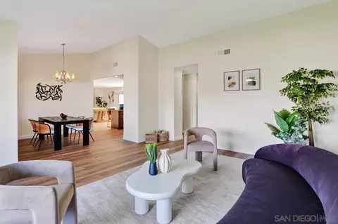 Living - 520 La Barca St, Spring Valley, CA 91977 photo 3 of 5