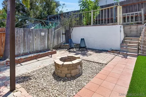 Exterior - 520 La Barca St, Spring Valley, CA 91977 photo 5 of 11
