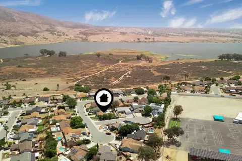 View/Area - 520 La Barca St, Spring Valley, CA 91977 photo 2 of 4