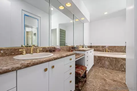 Bath - 367 Pine Needles Dr, Del Mar, CA 92014 photo 5 of 5