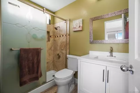 Bath - 8966 Arlingdale Way, Spring Valley, CA 91977 photo 3 of 3