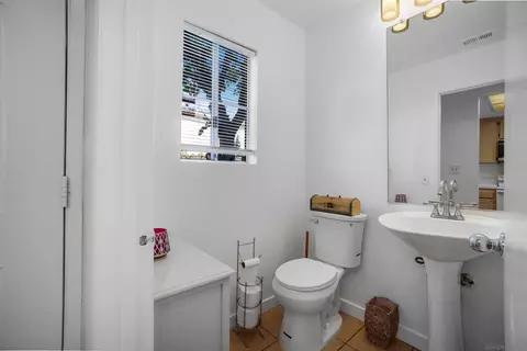Bath - 8966 Arlingdale Way, Spring Valley, CA 91977 photo 1 of 3