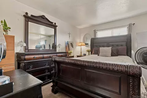 Bedroom - 10345 Carefree Dr, Santee, CA 92071 photo 3 of 4