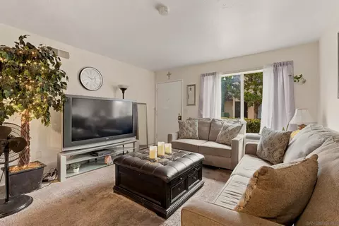 Living - 10345 Carefree Dr, Santee, CA 92071 photo 3 of 4