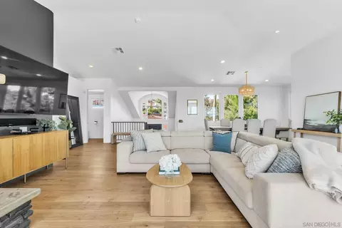 Living - 1809 Ivy, Oceanside, CA 92054 photo 6 of 7