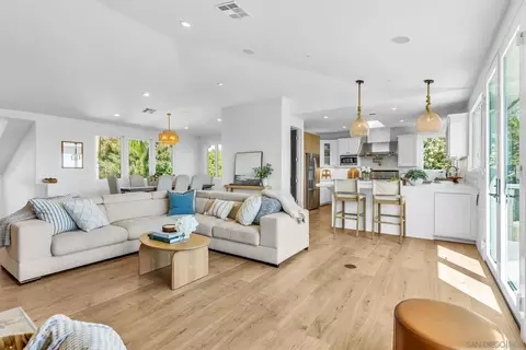 Living - 1809 Ivy, Oceanside, CA 92054 photo 5 of 7